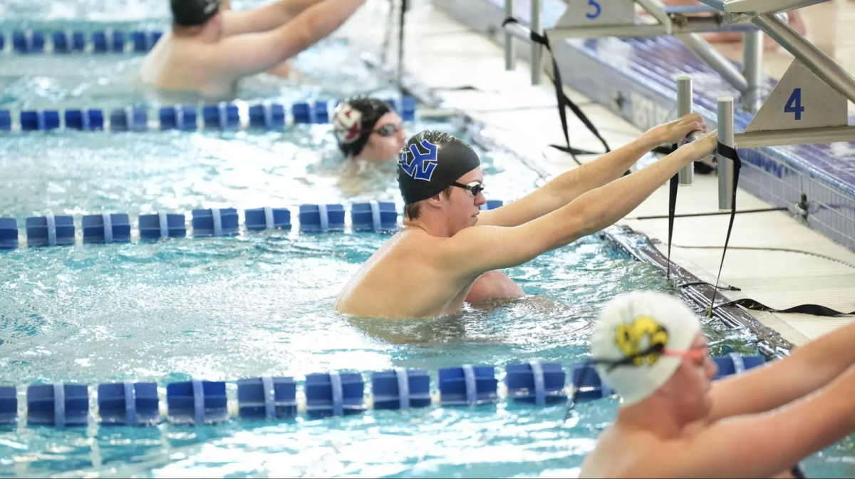 Carter Whetstine ‘28 gets ready to compete in a meet versus Centre College.